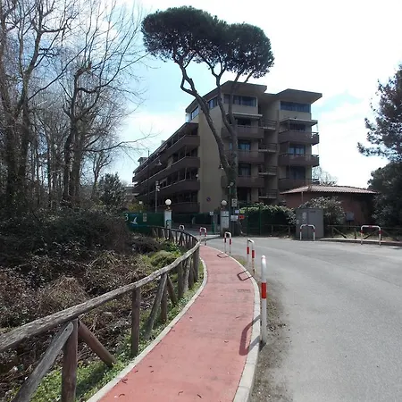 Condominio Lagomare Apartment *